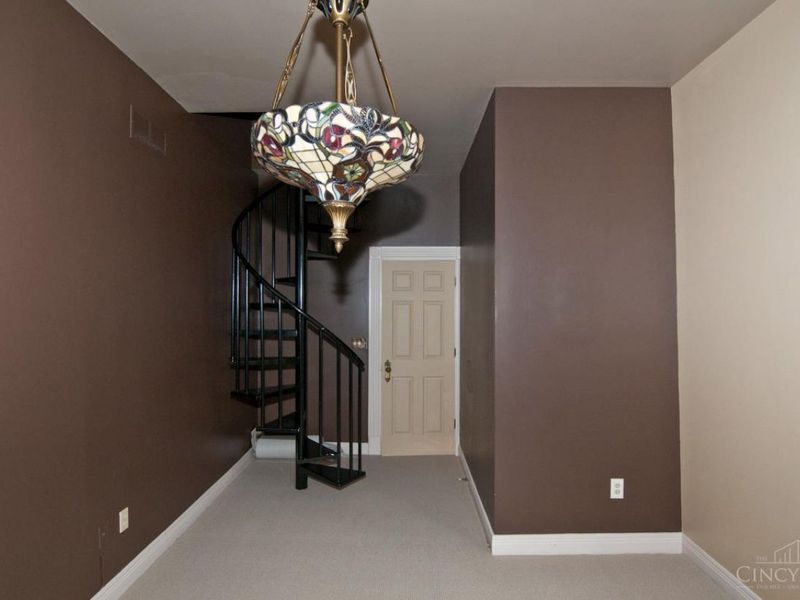 919 Riverview Place, Cincinnati, OH 45202 Photo 18