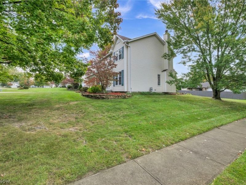 15249 Sassafras Drive, Strongsville, OH 44136 Photo 4