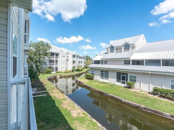 6908 STONES THROW CIRCLE N, Unit 10206, ST PETERSBURG, FL 33710