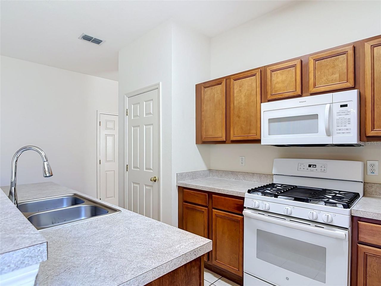 105 Ridgeway, Deland, FL 32724 Photo