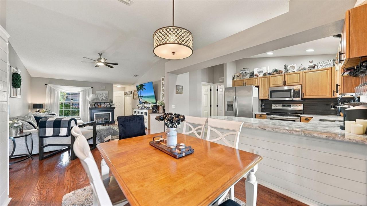 6618 68th Street E, Bradenton, FL 34203 Photo