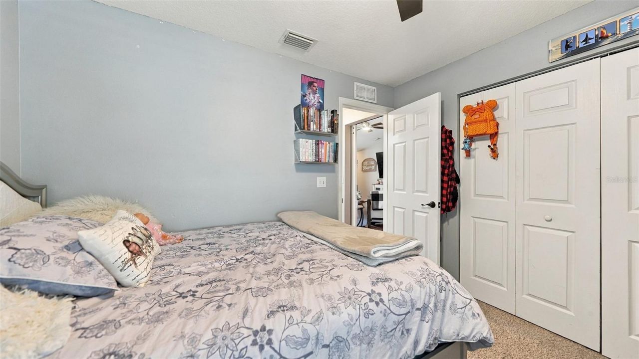 6618 68th Street E, Bradenton, FL 34203 Photo