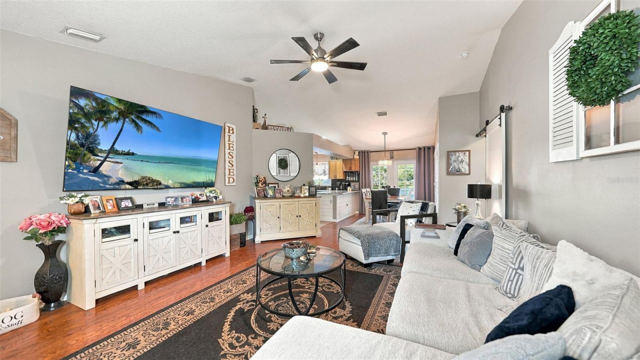 6618 68th Street E, Bradenton, FL 34203 Photo
