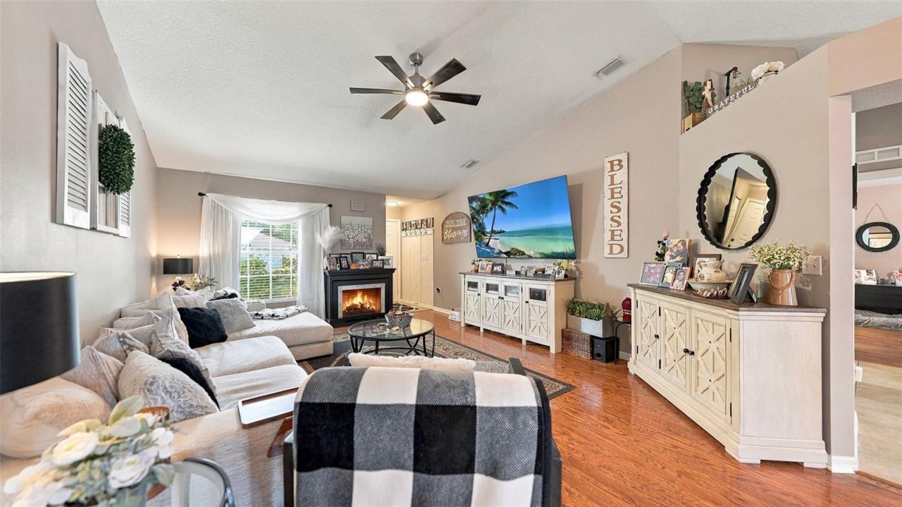 6618 68th Street E, Bradenton, FL 34203 Photo