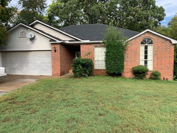 1966 N Radcliffe Avenue , Fayetteville, AR 72704