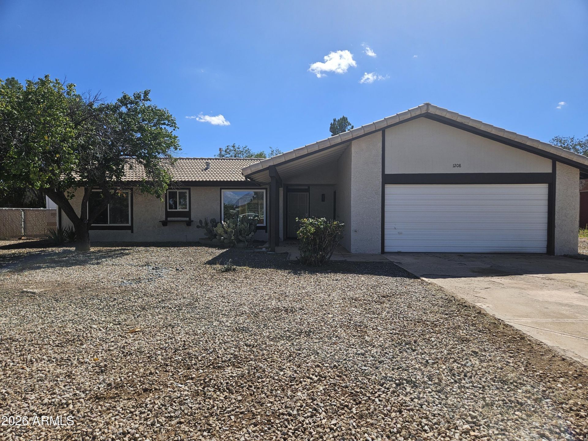 1208 E Klassen Court, Pearce, AZ 85625