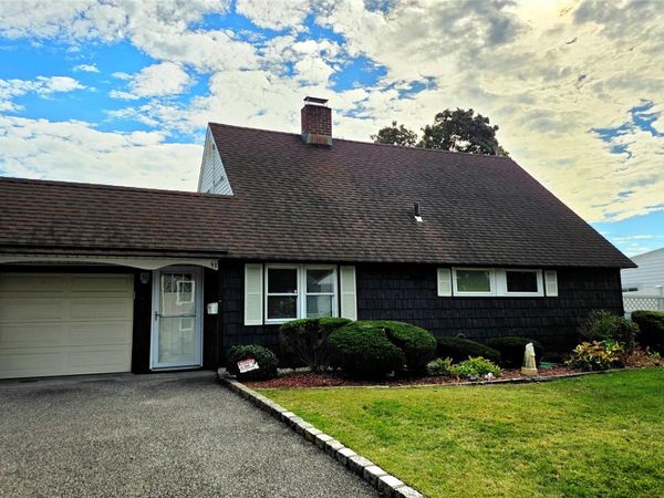 Levittown, NY 11756