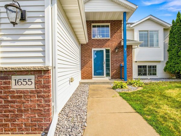 1655 10th Avenue SE, Cambridge, MN 55008