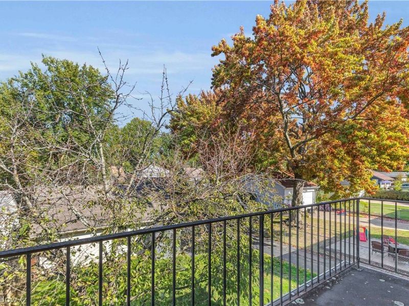 17412 Bradgate Avenue, Cleveland, OH 44111 Photo 16