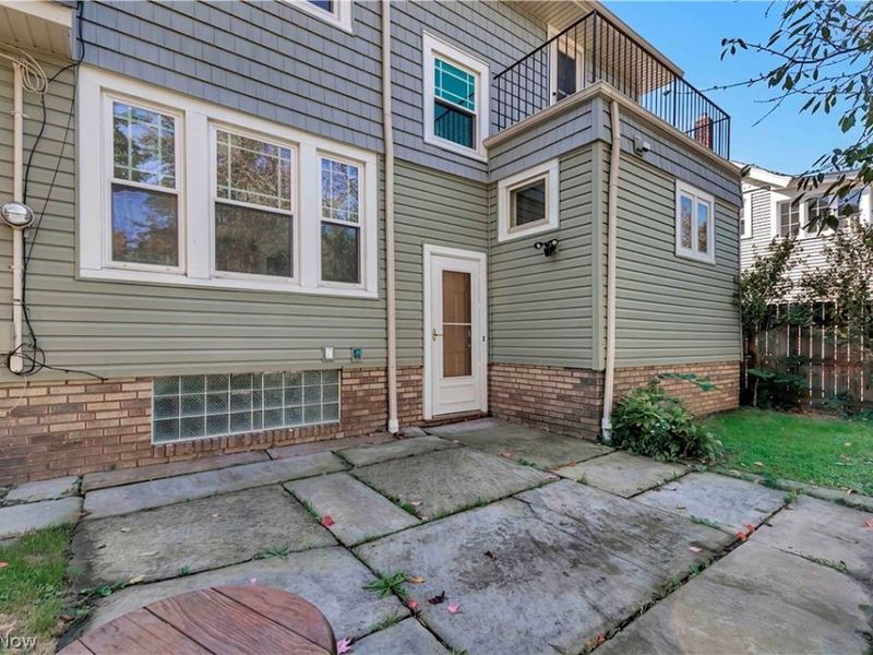 17412 Bradgate Avenue, Cleveland, OH 44111 Photo 32