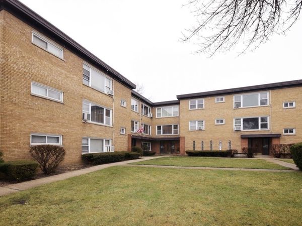 6817 N Northwest Highway, Unit 2, Chicago, IL 60631