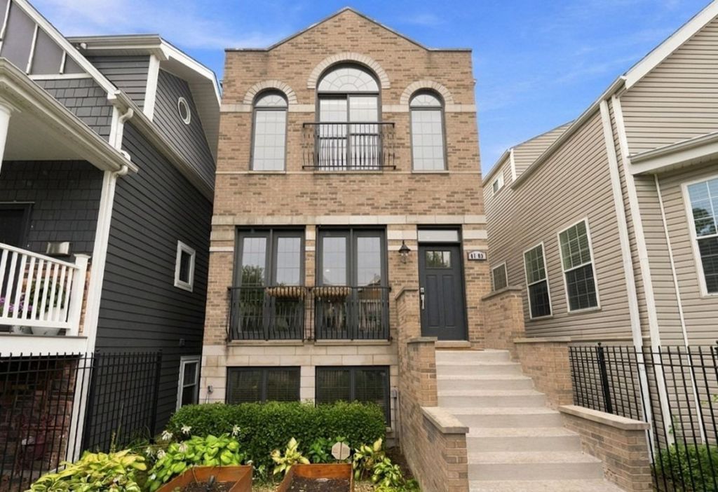 4106 N Saint Louis Avenue, Chicago, IL 60618 Main Photo