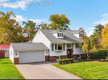 27455 S Hill Road, Lyon Township, Mi 48165