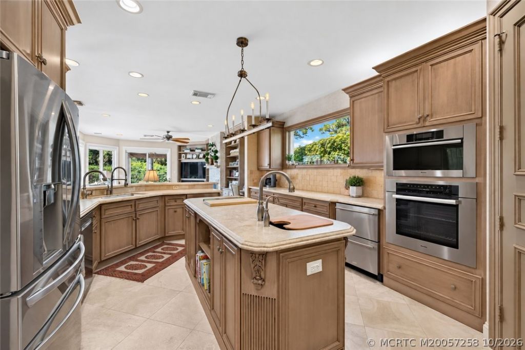6600 SE Barrington Drive, Stuart, FL 34997 Photo
