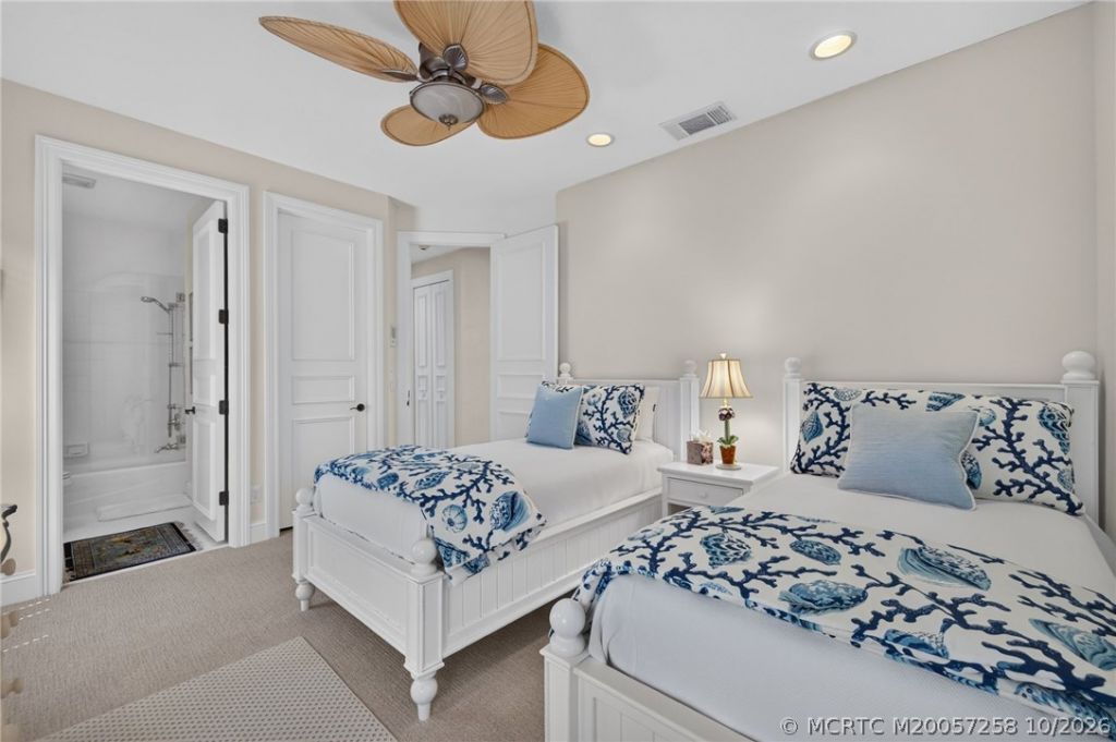 6600 SE Barrington Drive, Stuart, FL 34997 Photo