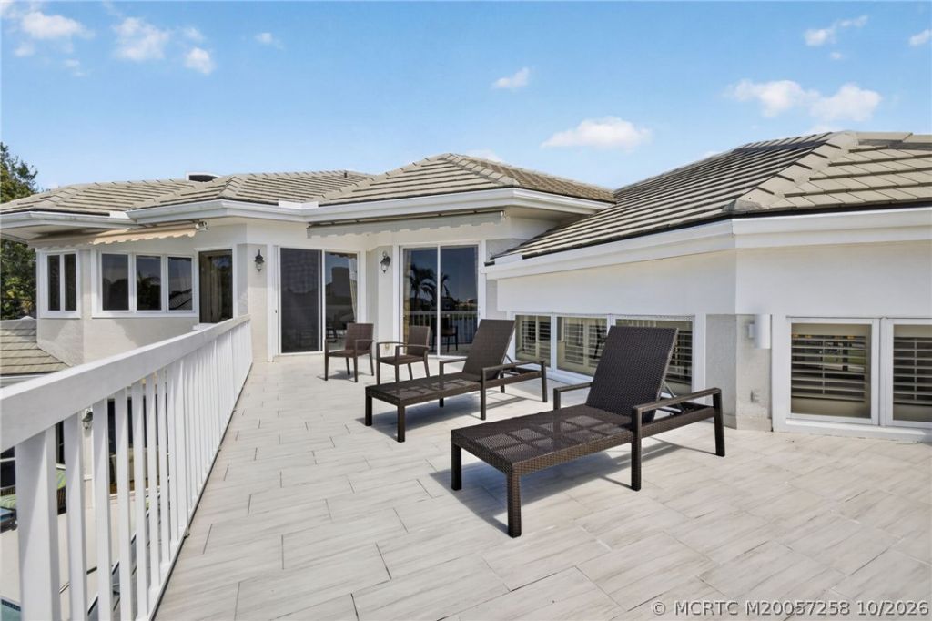 6600 SE Barrington Drive, Stuart, FL 34997 Photo