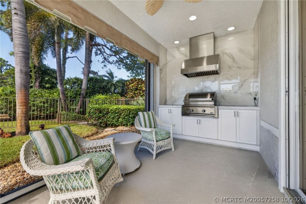 6600 SE Barrington Drive, Stuart, FL 34997 Photo