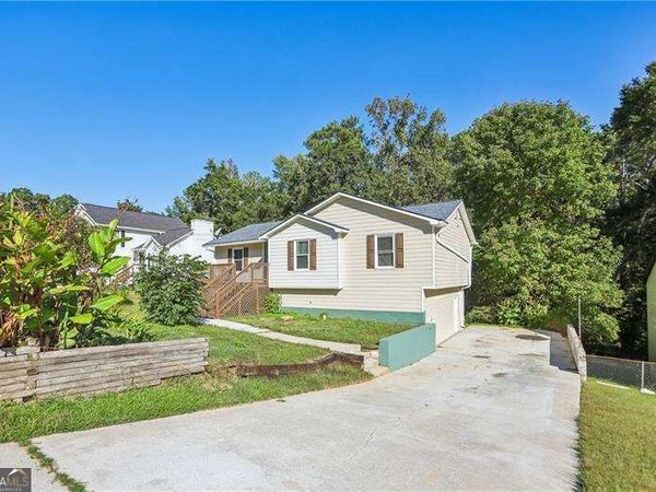 6839 Silver Maple Drive, Rex, GA 30273