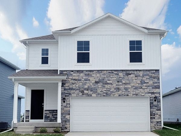 5629 153rd Street, Urbandale, IA 50323