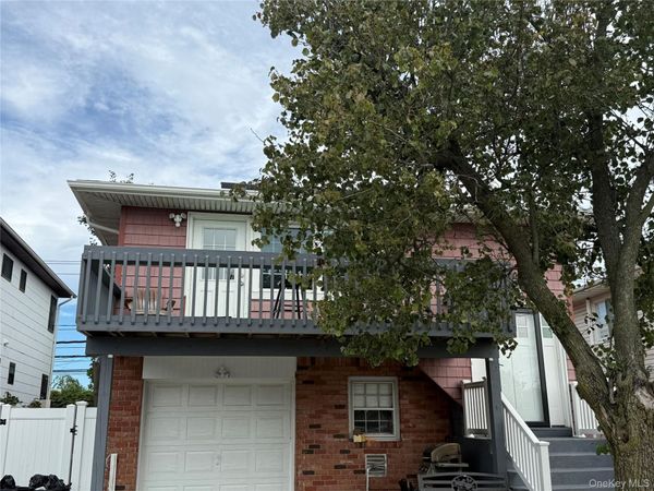 623 E Park Avenue , Unit Upper, Long Beach, NY 11561