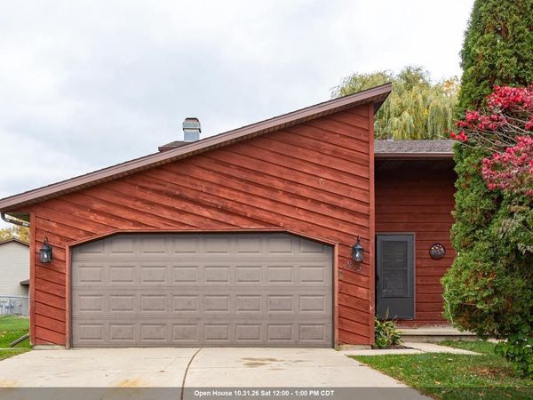 2982 CARAVAN COURT, Green Bay, WI 54313