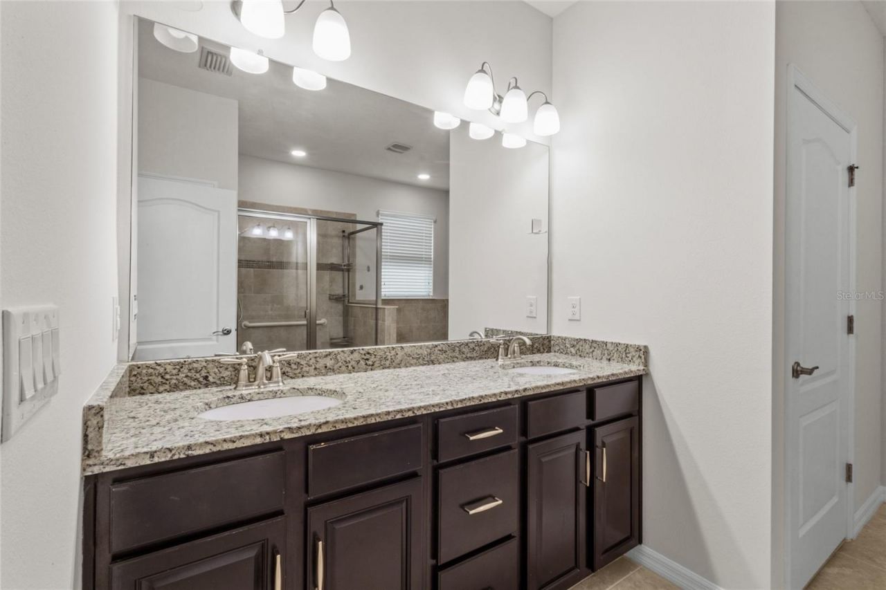 2924 Oriole Drive , Sarasota, FL 34243 Photo