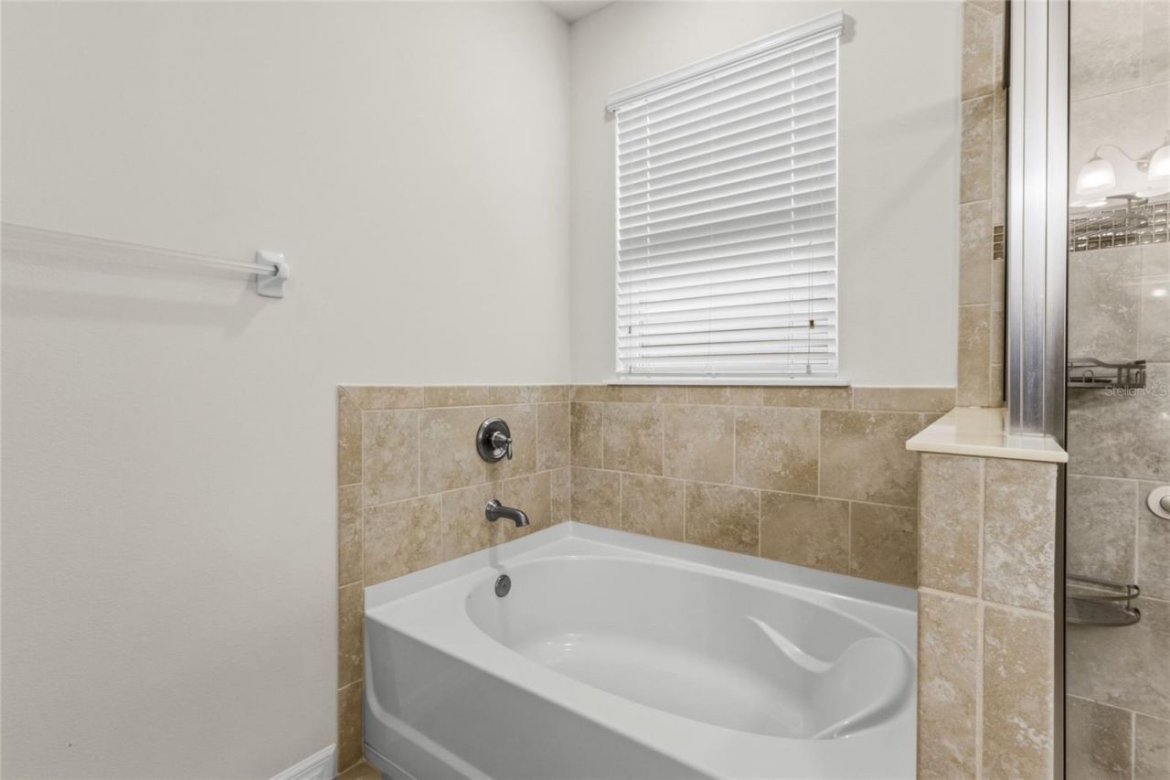 2924 Oriole Drive , Sarasota, FL 34243 Photo