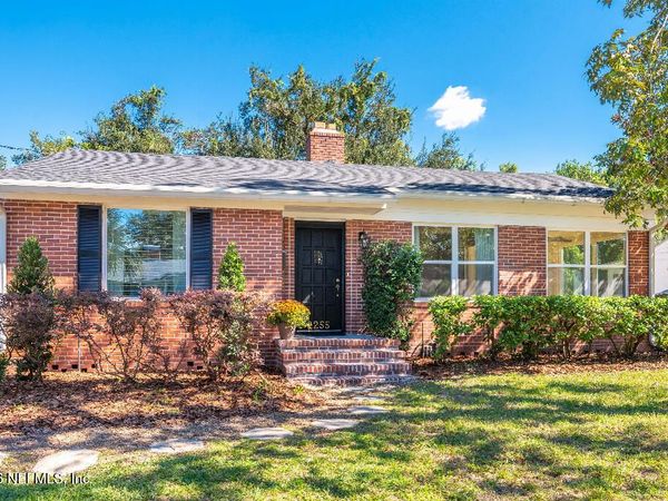 2255 LARCHMONT Road, Jacksonville, FL 32207