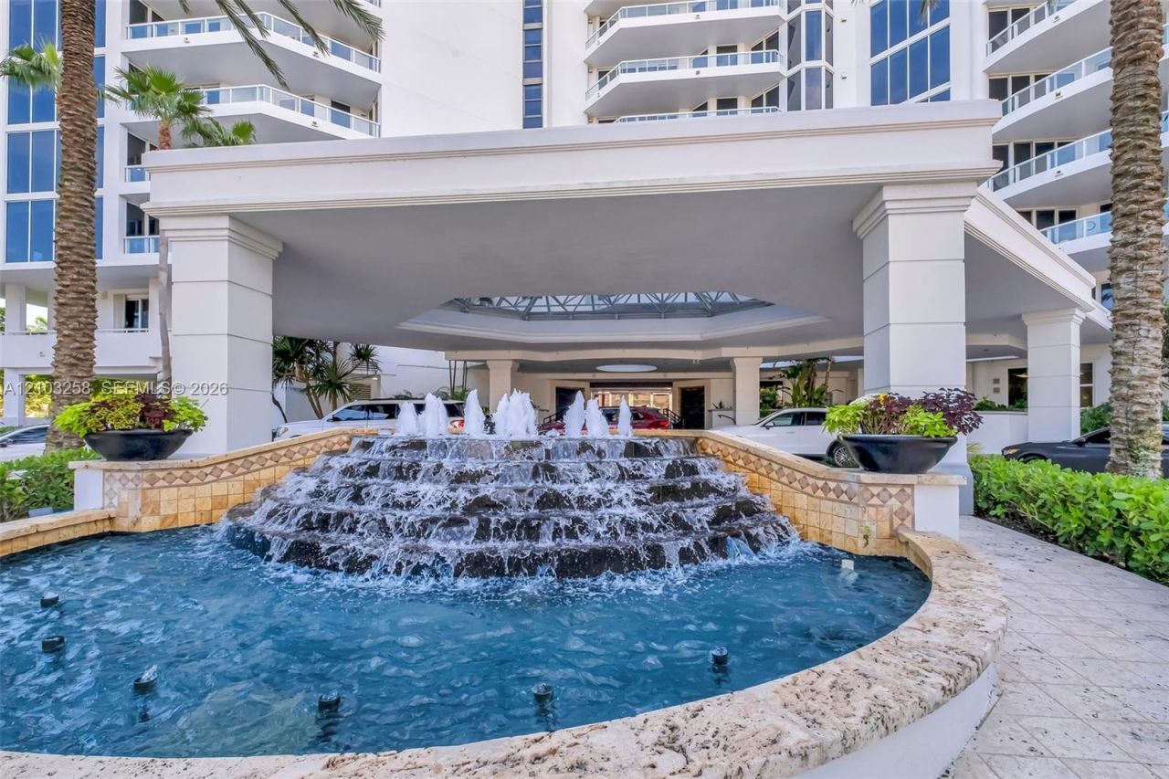 21200 Point Pl , Unit 1204, Aventura, FL 33180 Photo