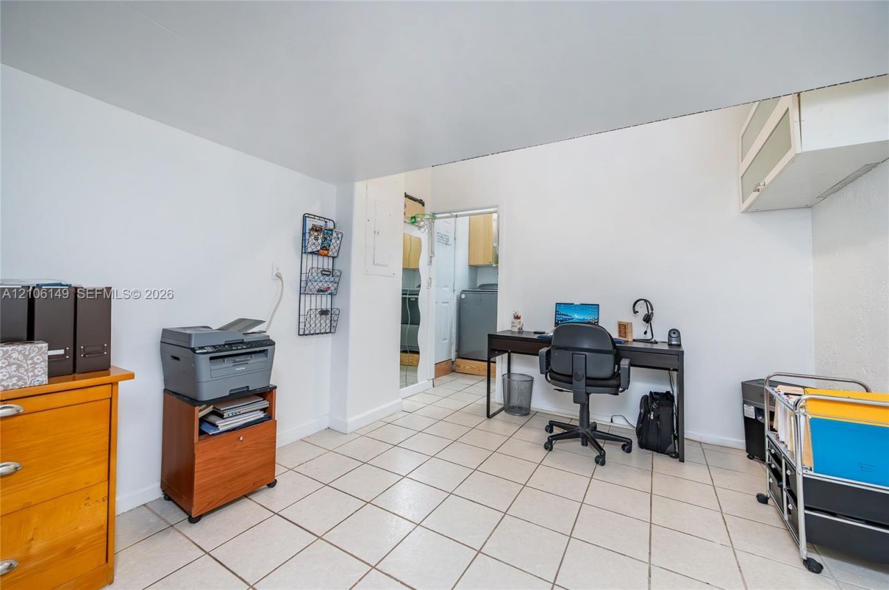4865 NW 108th Path, Doral, FL 33178 Photo