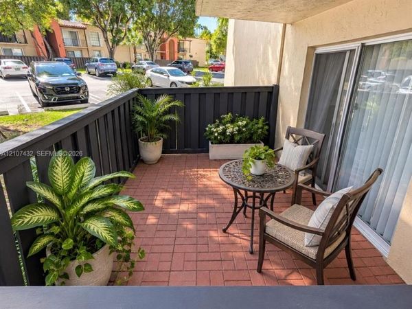 10740 N Kendall Dr, Unit L9, Miami, FL 33176