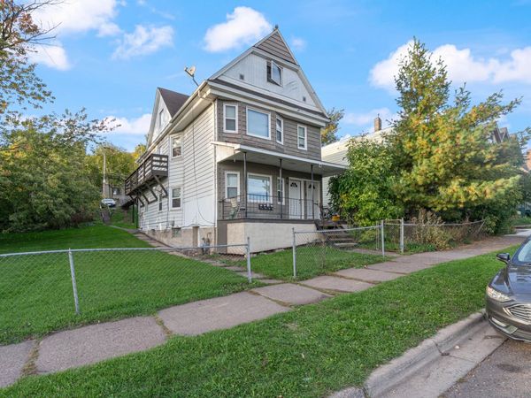 1811 W 1st Street, Duluth, MN 55806