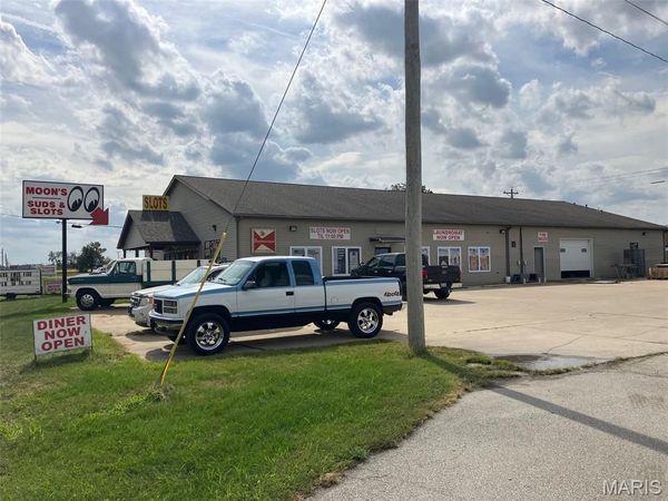 17998 Dorothy Lane, Carlyle, IL 62231