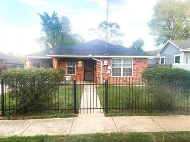 1714 S Denley Drive , Dallas, TX 75216