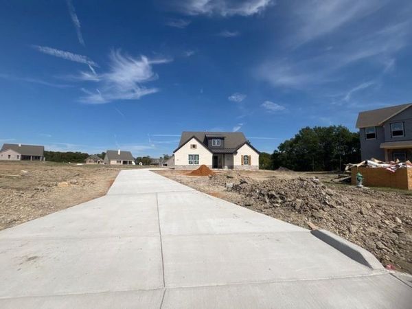 802 Monterrey Circle, Van Alstyne, TX 75495