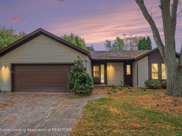 2620 Gatsby Court, Lansing, MI 48906
