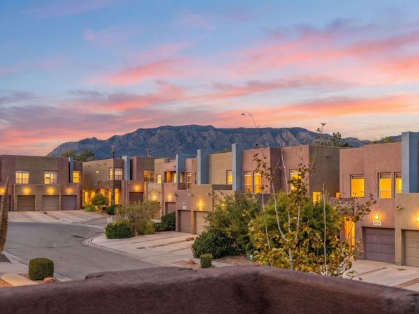 3505 Agua Sarca Court NE, Albuquerque, NM 87111