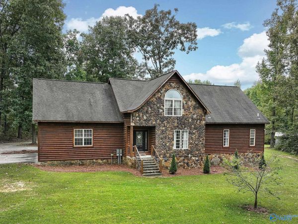 146 Hidden Lakes Drive, Boaz, AL 35950