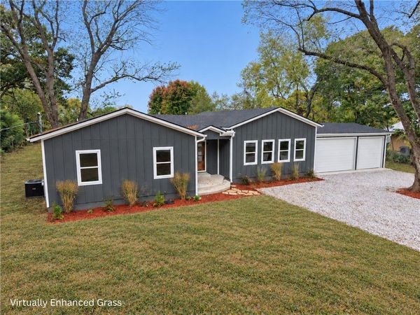 1523 S Roberts Road , Fayetteville, AR 72701