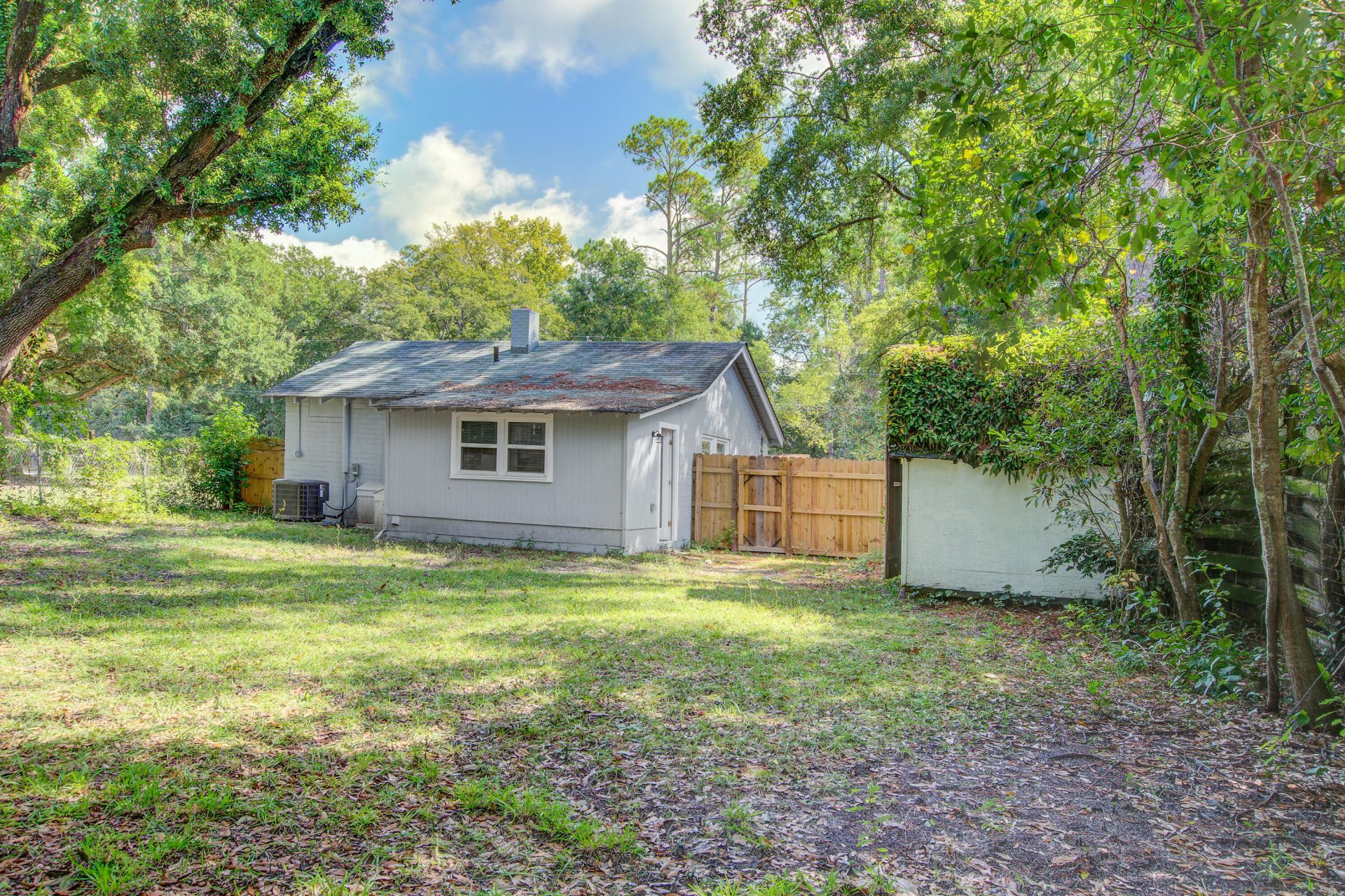 118 Klein Street Photo 18