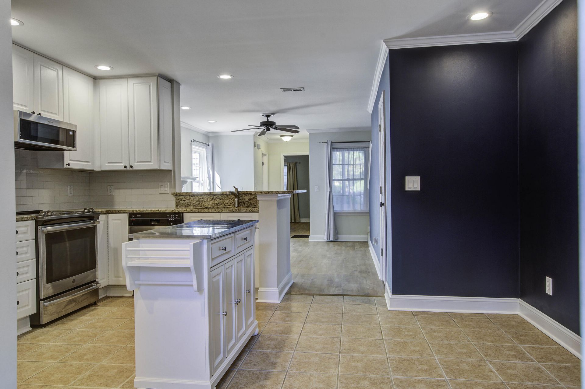1371 Cassidy Court Photo 6