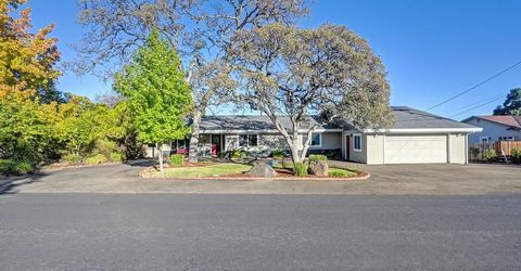 405 Riverview Dr, Auburn, CA 95603 Photo