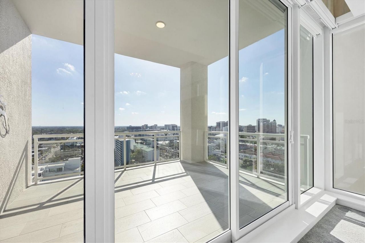 540 N Tamiami Trail, Unit 1503, Sarasota, FL 34236 Photo