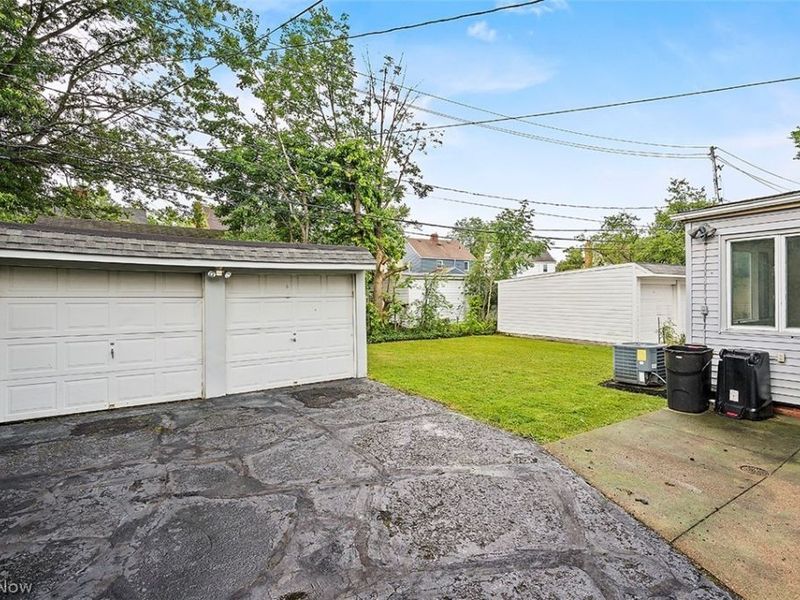 2243 S Belvoir Boulevard, University Heights, OH 44118 Photo 31