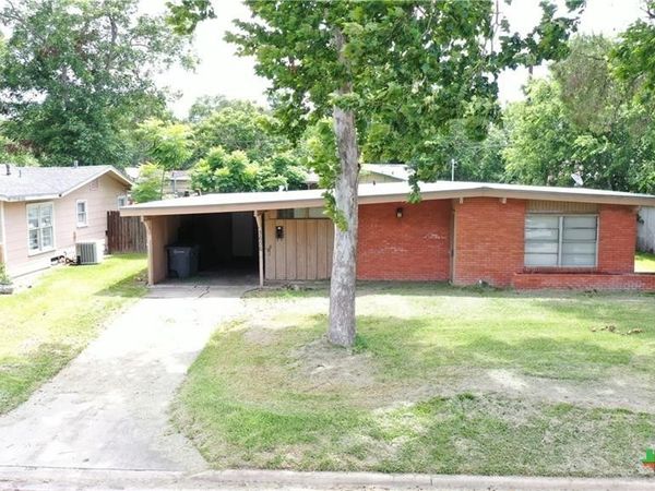 3606 Greenwood Street , Victoria, TX 77901