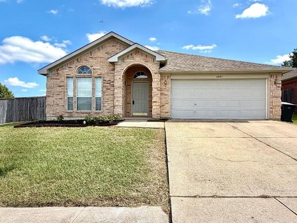 6001 Garden View Drive, Arlington, TX 76018