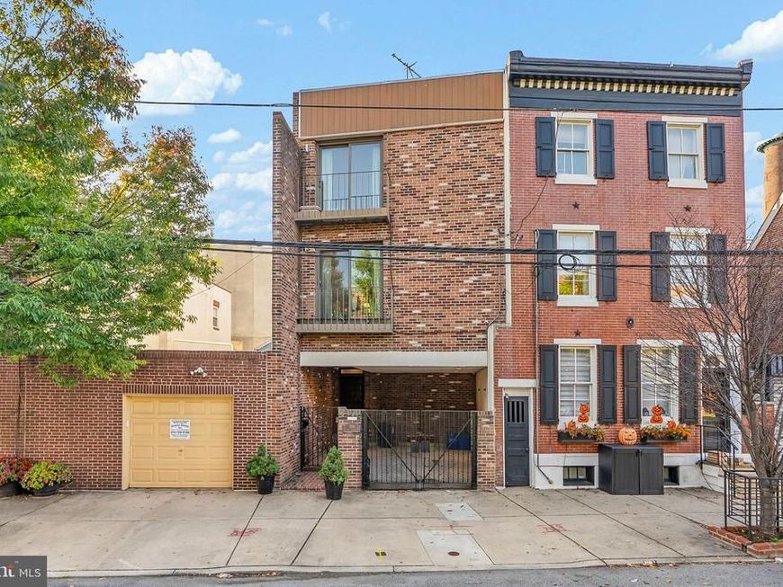 956 S Front Street, Philadelphia, PA 19147 Main Photo