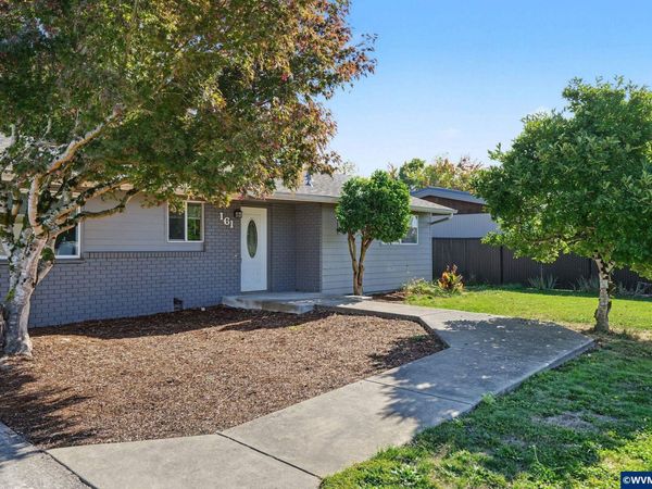 161 N 7th St, Jefferson, OR 97352