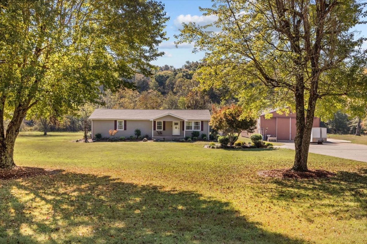 359 Ogden Rd , Waverly, TN 37185 Main Photo