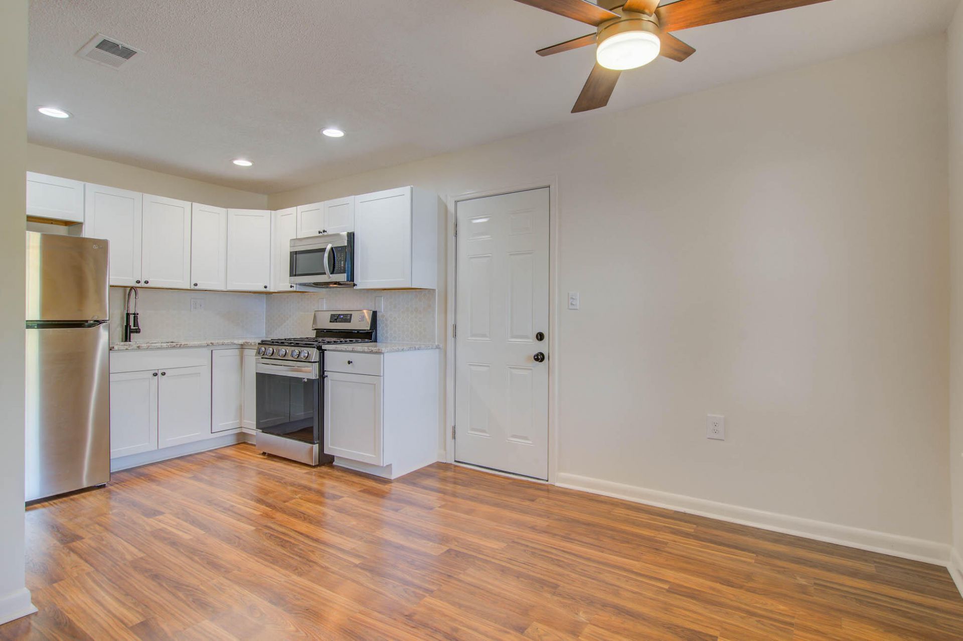 813 Minnie Street Photo 7